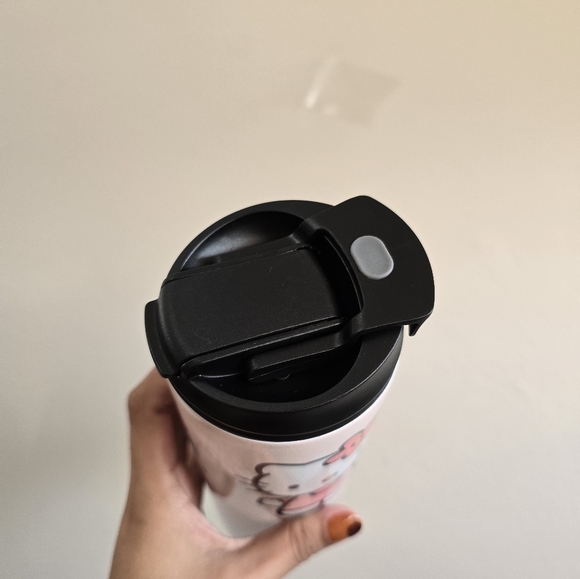 Hello Kitty 20 oz tumbler - Picture 7 of 9